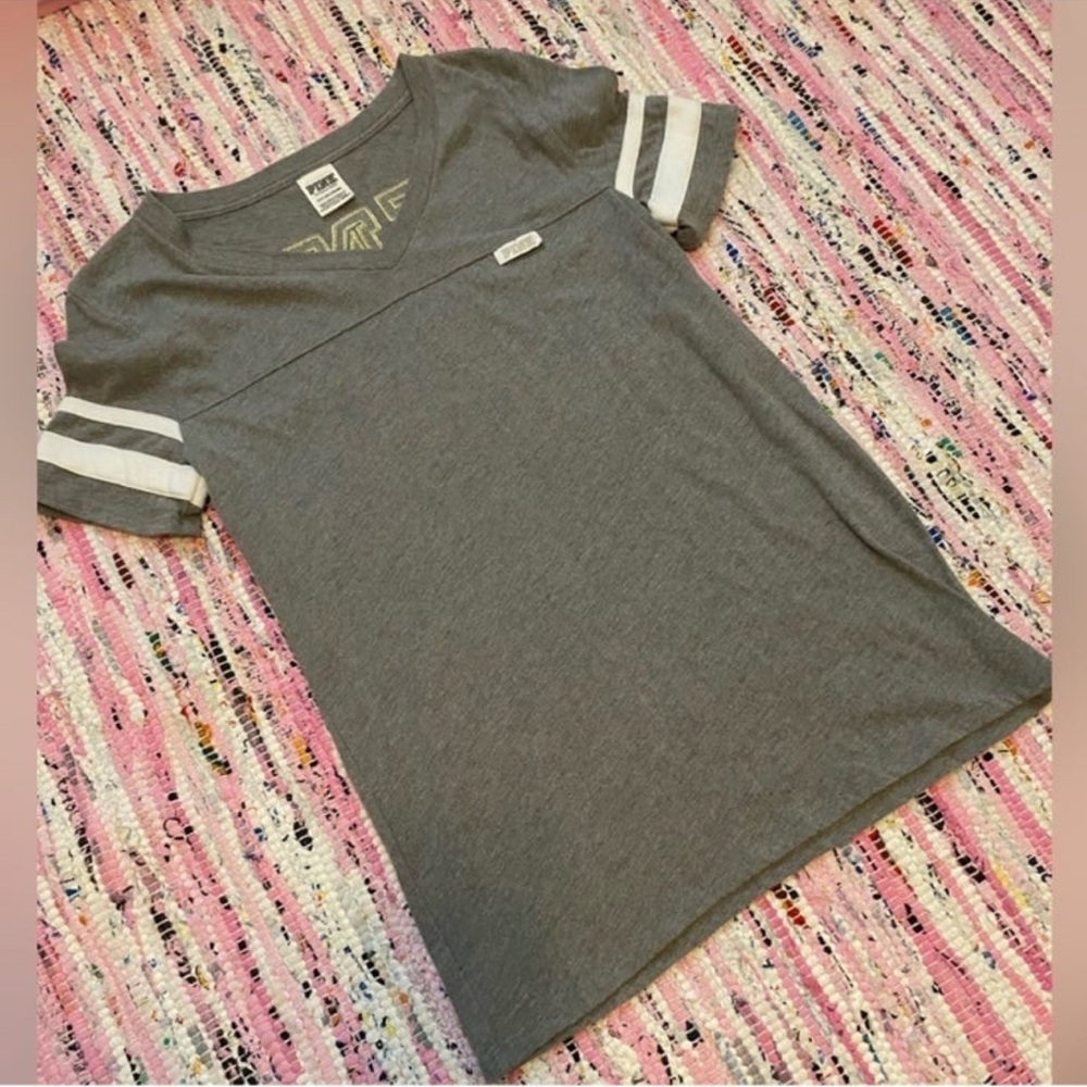 Women’s size Small Gold VS Pink Bling T shirt. Like new/no flaws. See photos🙏